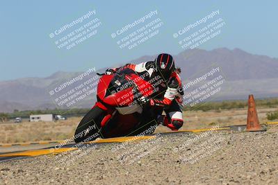 media/Oct-08-2022-SoCal Trackdays (Sat) [[1fc3beec89]]/Turn 9 Inside (10am)/